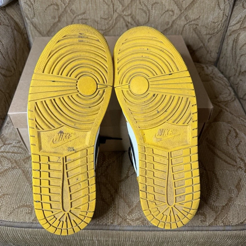 Air Jordan One Retro High Og‎ Yellow Ochre Men's Size 11